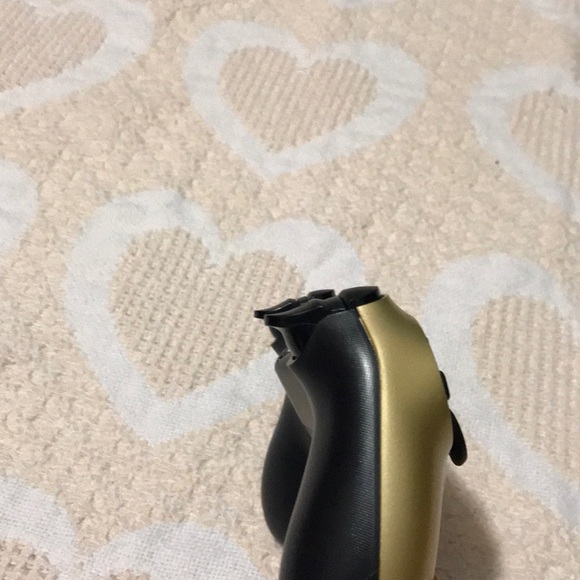 Golden ps4 controller - Picture 2 of 3